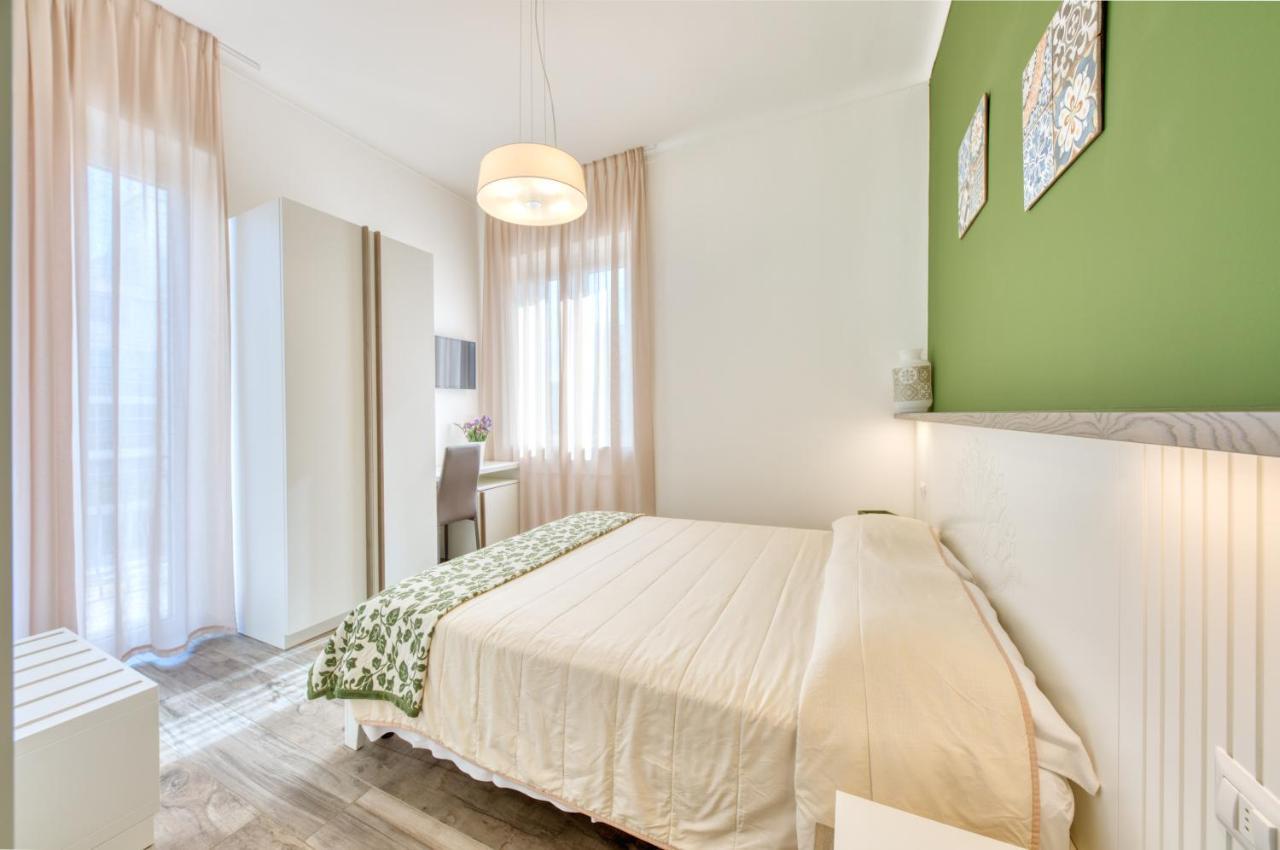 Ilice B&B Lecce Bagian luar foto