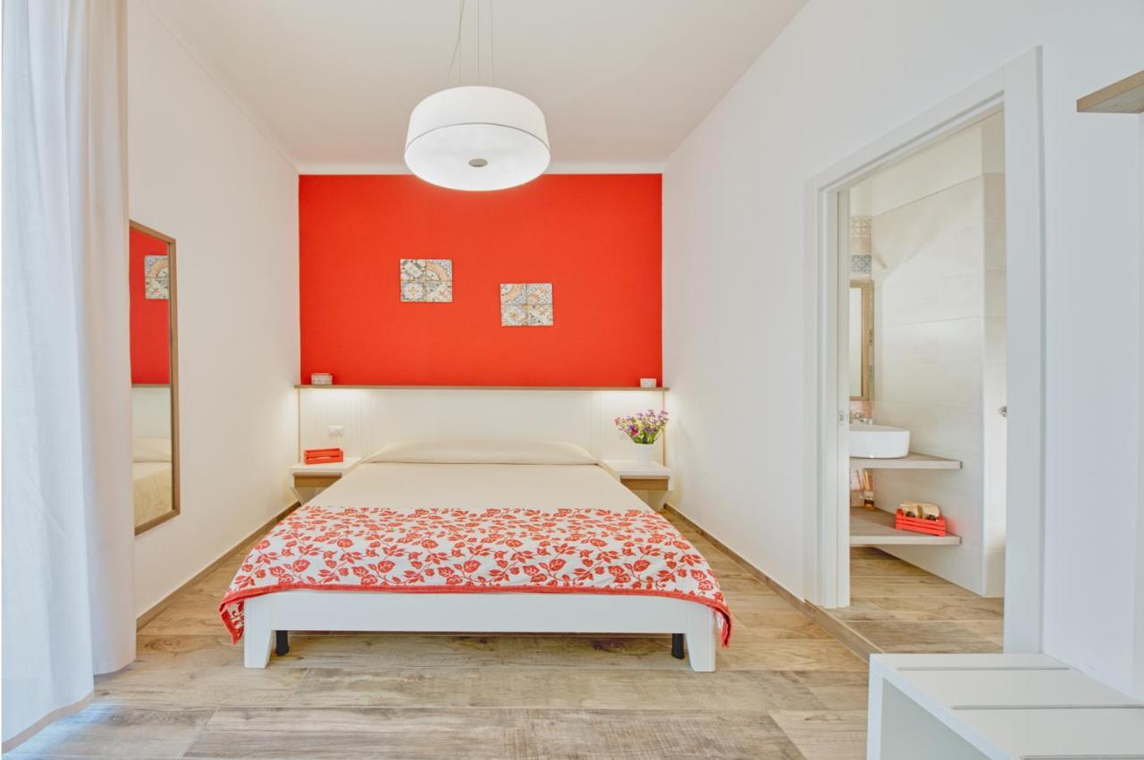 Ilice B&B Lecce Bagian luar foto