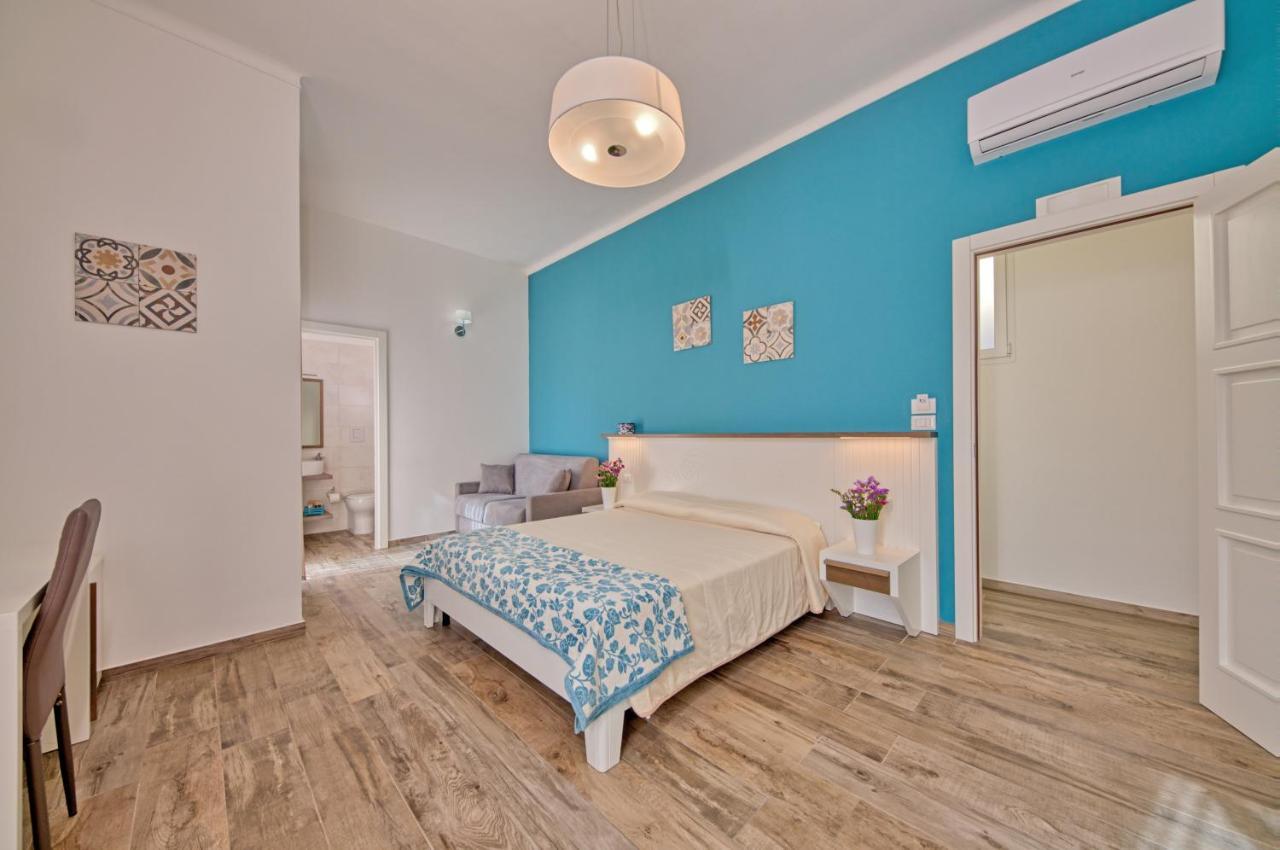 Ilice B&B Lecce Bagian luar foto